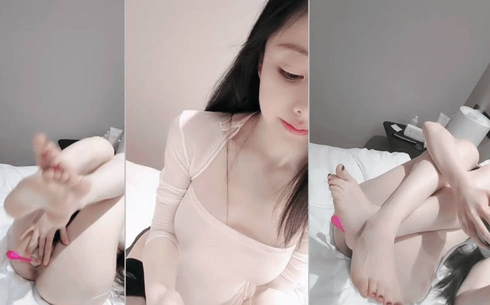 极品身材颜值女神【熙颜】粉嫩小穴自慰1(5V)