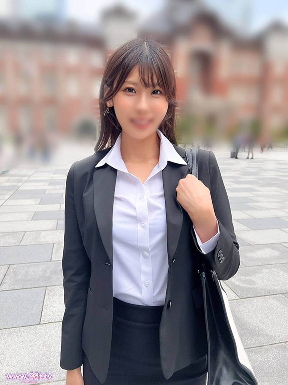 FC2PPV-4862899-※初回のみ※外資系IT企業勤務のアラサー美女（２８）しごおわSEXでまん汁が止まらないス